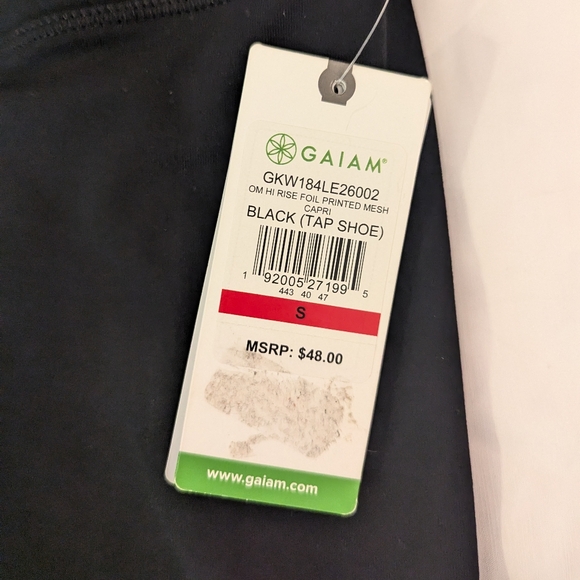 Gaiam Black crop leggings w/ metallic inserts - Picture 3 of 8